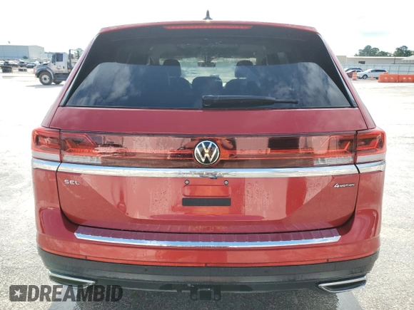 2024 Volkswagen Atlas SEL with VIN 1V2BR2CA3RC533646, listed as a Copart auction lot 56513415 with 10,498 mi miles and Clean title. Bid and sale history available at DreamBid. Image 6.
