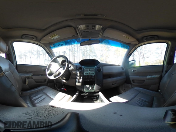 2010 Honda Pilot Touring with VIN 5FNYF4H91AB020868, listed as a IAAI auction lot 41783104 with 298,022 mi miles and . Bid and sale history available at carsss.com. Image 20.