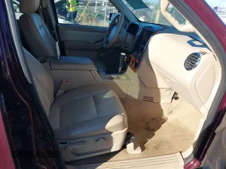 2006 Ford Explorer Eddie Bauer with VIN 1FMEU64876ZA09405, listed as a IAAI auction lot 41198946 with 219,980 mi miles and . Bid and sale history available at DreamBid. Image 5.