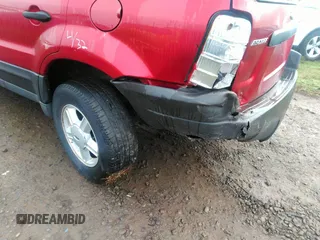 2004 Ford Escape with VIN 1FMCU021X4DA23433, listed as a IAAI auction lot 40682701 with 204,338 mi miles and . Bid and sale history available at DreamBid. Image 6.