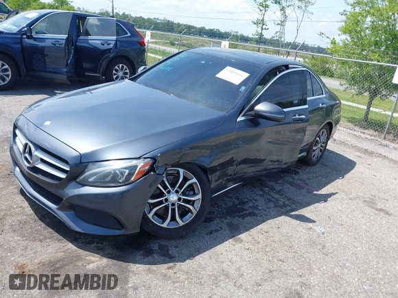 2016 Mercedes-Benz C 300 z VIN 55SWF4JB8GU116105, wystawiony jako IAAI lot #42099691 z przebiegiem 109 439 mil mil oraz . Historia ofert i sprzedaży dostępna na DreamBid. Obrazek 17.
