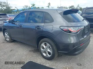 2024 Honda HR-V LX with VIN 3CZRZ1H33RM731267, listed as a IAAI auction lot 40677360 with 15,845 mi miles. Bid and sale history available at carsss.com. Image 3.