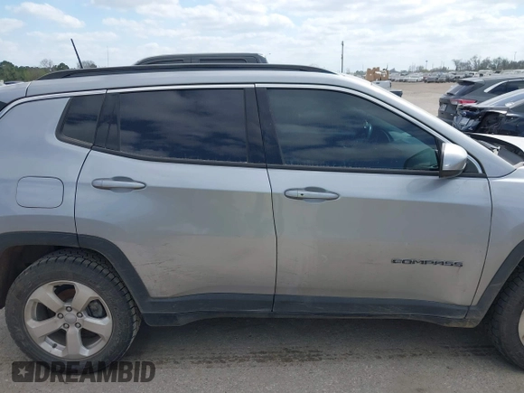 2018 Jeep Compass Latitude z VIN 3C4NJDBBXJT180665, wystawiony jako IAAI lot #41769618 z przebiegiem 128 309 mil mil oraz . Historia ofert i sprzedaży dostępna na DreamBid. Obrazek 13.