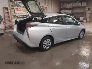 2017 Toyota Prius Two z VIN JTDKARFU1H3037959, wystawiony jako IAAI lot #41509021 z przebiegiem 82 500 mil mil oraz . Historia ofert i sprzedaży dostępna na DreamBid. Obrazek 4.