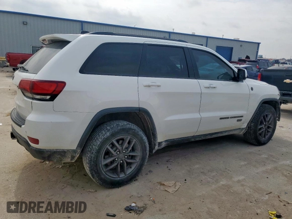 2017 Jeep Grand Cherokee Laredo z VIN 1C4RJFAG9HC620326, wystawiony jako Copart lot #57279455 z przebiegiem 169 750 mil mil oraz Szkoda całkowita • Salvage title. Historia ofert i sprzedaży dostępna na DreamBid. Obrazek 3.