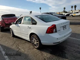 2009 Volvo S40 2.4L with VIN YV1MS390692447380, listed as a Copart auction lot 47226095 with 68,439 mi miles and Salvage Title. Bid and sale history available at carsss.com. Image 2.