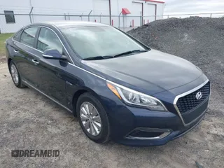 2017 Hyundai Sonata SE with VIN KMHE24L35HA069071, listed as a IAAI auction lot 41934097 with 151,625 mi miles and . Bid and sale history available at DreamBid. Image 1.