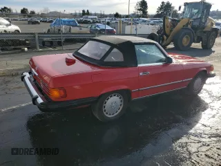 1986 Mercedes-Benz 560 Series 560SL with VIN WDBBA48D1GA041535, listed as a Copart auction lot 89405565 with 152,298 mi miles and Clean Title. Bid and sale history available at carsss.com. Image 3.