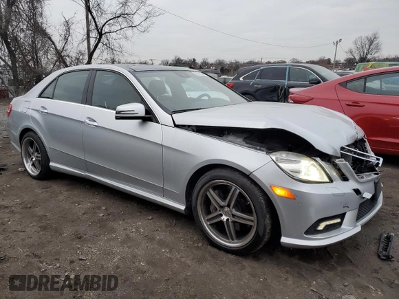 2010 Mercedes-Benz E 550 Luxury с VIN WDDHF7CBXAA045116, выставлен на аукционе Copart как лот 85845644 с пробегом 157 984 миль миль и Списание • Salvage title. История ставок и продаж доступна на DreamBid. Изображение 4.