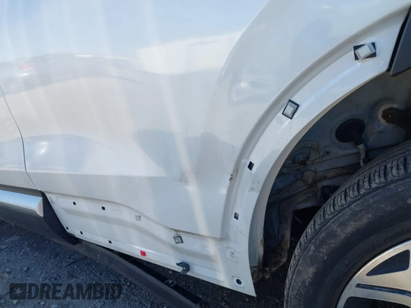 2019 Hyundai Santa Fe Ultimate with VIN 5NMS5CAA0KH067753, listed as a IAAI auction lot 41884396 with 31,343 mi miles and . Bid and sale history available at DreamBid. Image 6.