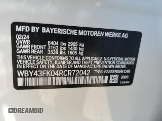 2024 BMW i5 M60 z VIN WBY43FK04RCR72042, wystawiony jako Copart lot #70827834 z przebiegiem 898 mil mil oraz Szkody całkowita. Historia ofert i sprzedaży dostępna na DreamBid. Obrazek 13.