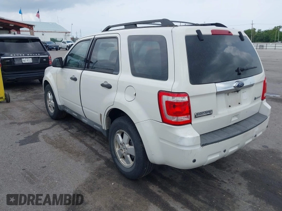 2011 Ford Escape XLS с VIN 1FMCU0C76BKC50856, выставлен на аукционе IAAI как лот 42371455 с пробегом 334 231 миль миль и . История ставок и продаж доступна на DreamBid. Изображение 3.