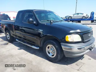 2002 Ford F-150 XL с VIN 1FTRX17202NA96573, выставлен на аукционе IAAI как лот 42008345 с пробегом 206 973 миль миль и . История ставок и продаж доступна на DreamBid. Изображение 1.