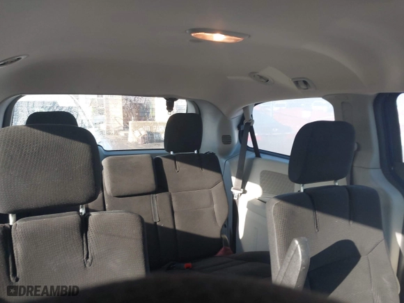 2018 Dodge Grand Caravan SE with VIN 2C4RDGBG8JR363409, listed as a IAAI auction lot 41129214 with 101,143 mi miles. Bid and sale history available at carsss.com. Image 8.