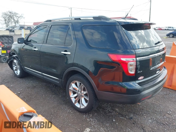2014 Ford Explorer XLT with VIN 1FM5K7D80EGB07410, listed as a IAAI auction lot 41954378 with 194,485 mi miles and . Bid and sale history available at carsss.com. Image 3.