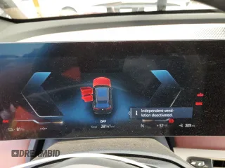 2022 BMW iX xDrive50 z VIN WB523CF04NCK19635, wystawiony jako Copart lot #44999765 z przebiegiem 28 141 mil mil oraz Szkoda całkowita • Salvage title. Historia ofert i sprzedaży dostępna na DreamBid. Obrazek 9.