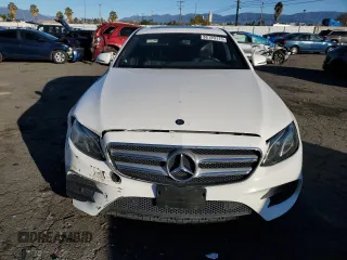 2017 Mercedes-Benz E-Class E 300 Luxury with VIN WDDZF4JB2HA045434, listed as a Copart auction lot 38120113 with 91,292 mi miles. Bid and sale history available at carsss.com. Image 5.