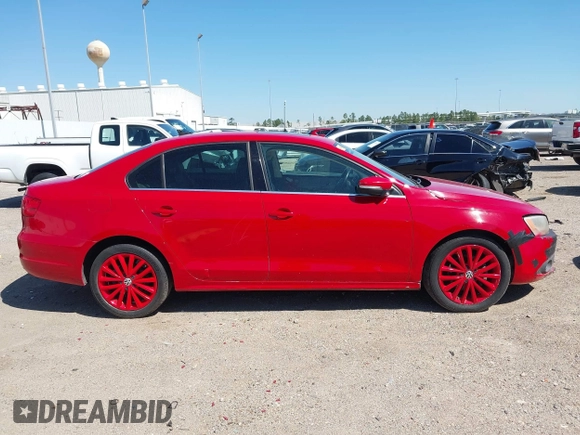 2011 Volkswagen Jetta SEL with VIN 3VWLX7AJ2BM377936, listed as a IAAI auction lot 41758563 with 171,633 mi miles and . Bid and sale history available at DreamBid. Image 14.