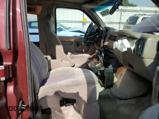 1997 Chevrolet Express Cargo z VIN 1GBFG15R6V1001646, wystawiony jako Copart lot #58242705 z przebiegiem 197 190 mil mil oraz Szkoda całkowita • Salvage title. Historia ofert i sprzedaży dostępna na DreamBid. Obrazek 7.
