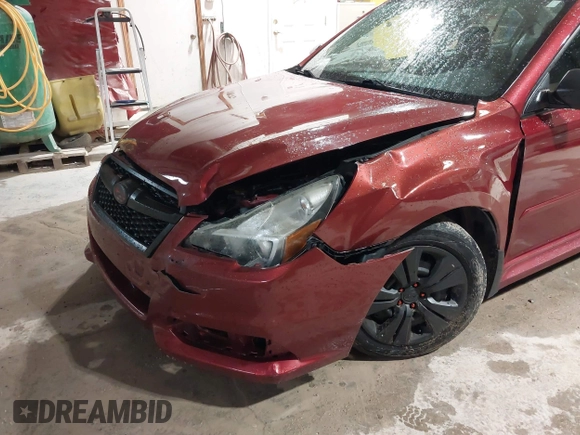2013 Subaru Legacy 2.5i z VIN 4S3BMCA67D3005623, wystawiony jako IAAI lot #42302130 z przebiegiem Nie podano mil oraz . Historia ofert i sprzedaży dostępna na DreamBid. Obrazek 6.