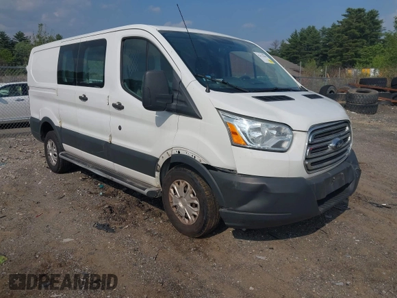 2015 Ford Transit Cargo z VIN 1FTNR1ZM5FKA65799, wystawiony jako IAAI lot #42473586 z przebiegiem 99 756 mil mil oraz . Historia ofert i sprzedaży dostępna na DreamBid. Obrazek 1.