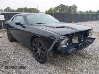 2015 Dodge Challenger SXT Plus z VIN 2C3CDZBG0FH804954, wystawiony jako IAAI lot #42286487 z przebiegiem 232 667 mil mil oraz . Historia ofert i sprzedaży dostępna na DreamBid. Obrazek 1.