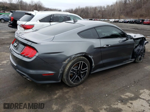 2022 Ford Mustang GT with VIN 1FA6P8CFXN5133790, listed as a Copart auction lot 42409463 with 3,572 mi miles. Bid and sale history available at carsss.com. Image 3.