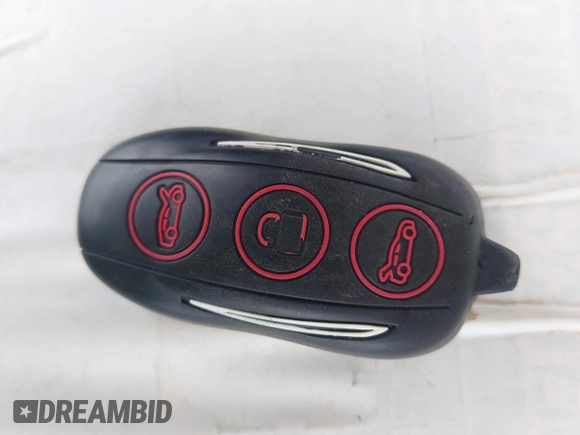 2013 Tesla Model S Performance с VIN 5YJSA1DP1DFP23818, выставлен на аукционе IAAI как лот 42594561 с пробегом 142 878 миль миль и . История ставок и продаж доступна на DreamBid. Изображение 11.