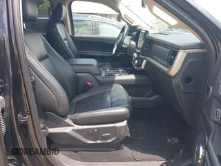 2024 Ford Expedition Max XLT with VIN 1FMJK1J8XREA24875, listed as a IAAI auction lot 42204354 with 46,435 mi miles and . Bid and sale history available at DreamBid. Image 5.