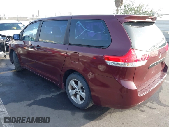 2011 Toyota Sienna with VIN 5TDZK3DCXBS157316, listed as a IAAI auction lot 41240896 with 117,437 mi miles. Bid and sale history available at carsss.com. Image 3.