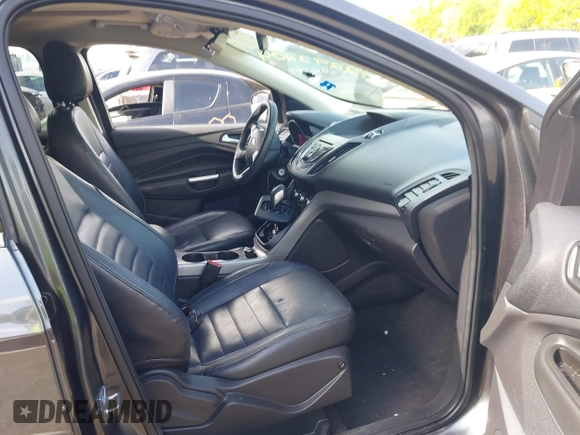 2016 Ford Escape SE с VIN 1FMCU9GX6GUB27794, выставлен на аукционе IAAI как лот 42292204 с пробегом 186 434 миль миль и . История ставок и продаж доступна на DreamBid. Изображение 5.