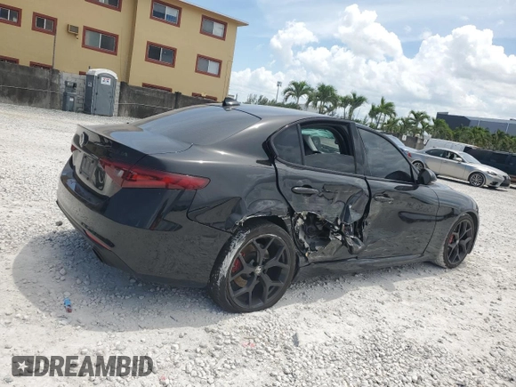 2020 Alfa Romeo Giulia with VIN ZARFAMAN4L7623860, listed as a Copart auction lot 59011605 with 72,080 mi miles and Non repairable. Bid and sale history available at DreamBid. Image 3.