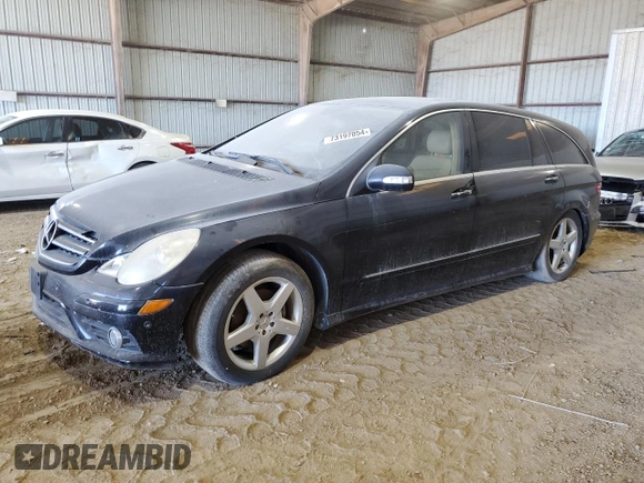2008 Mercedes-Benz R 3.5L z VIN 4JGCB65E38A071600, wystawiony jako Copart lot #73197054 z przebiegiem 149 235 mil mil oraz Nie do naprawy • Non repairable. Historia ofert i sprzedaży dostępna na DreamBid. Obrazek 1.
