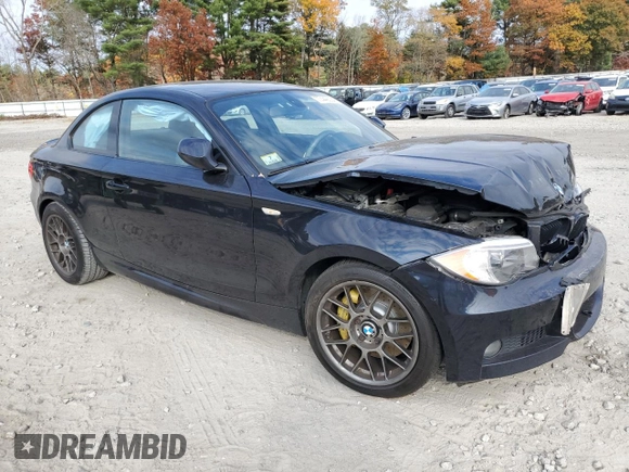2013 BMW 1 Series 128i z VIN WBAUP9C57DVF46781, wystawiony jako Copart lot #77449004 z przebiegiem 98 551 mil mil oraz Czysty tytuł • Clean title. Historia ofert i sprzedaży dostępna na DreamBid. Obrazek 4.