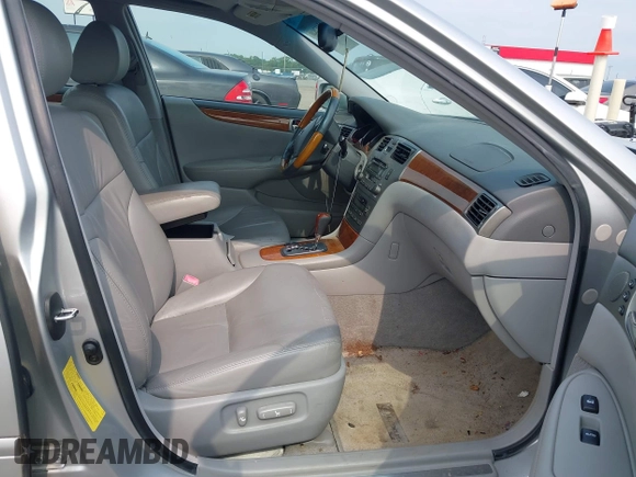 2005 Lexus ES 350 z VIN JTHBA30G555068789, wystawiony jako IAAI lot #42412848 z przebiegiem 100 430 mil mil oraz . Historia ofert i sprzedaży dostępna na DreamBid. Obrazek 5.