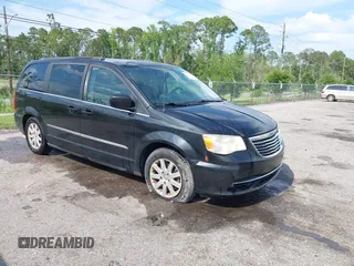 2013 Chrysler Town & Country Touring z VIN 2C4RC1BG5DR742792, wystawiony jako IAAI lot #42005481 z przebiegiem 204 002 mil mil oraz . Historia ofert i sprzedaży dostępna na DreamBid. Obrazek 1.