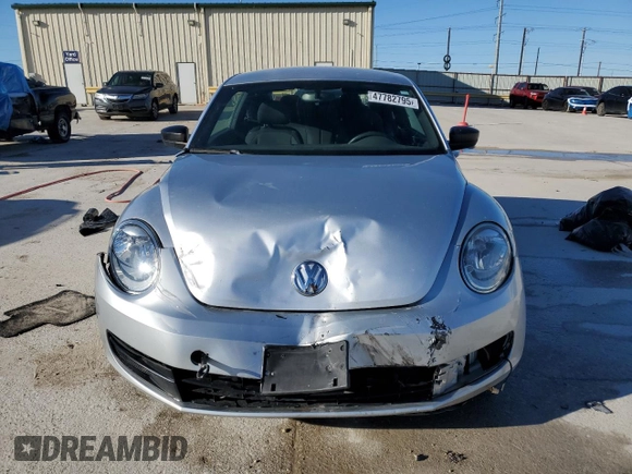 2013 Volkswagen Beetle Entry with VIN 3VWFP7AT3DM654787, listed as a Copart auction lot 47782795 with 171,110 mi miles and Clean Title. Bid and sale history available at DreamBid. Image 5.