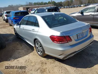2014 Mercedes-Benz E-Class E 250 BlueTEC Luxury with VIN WDDHF0EB6EA967831, listed as a IAAI auction lot 41660612 with 187,041 mi miles. Bid and sale history available at carsss.com. Image 3.