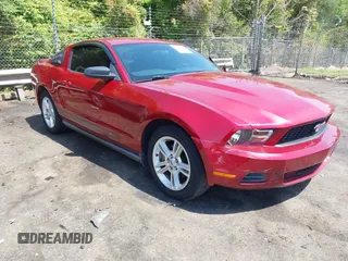 2010 Ford Mustang V6 с VIN 1ZVBP8AN7A5135555, выставлен на аукционе IAAI как лот 42065460 с пробегом 154 015 миль миль и . История ставок и продаж доступна на DreamBid. Изображение 1.