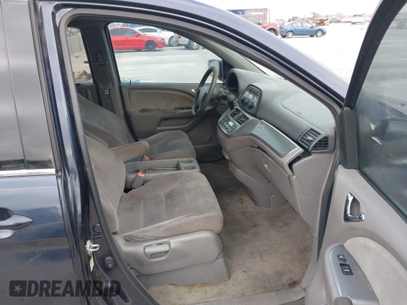 2008 Honda Odyssey EX with VIN 5FNRL384X8B027565, listed as a IAAI auction lot 41529839 with 224,332 mi miles and . Bid and sale history available at DreamBid. Image 5.