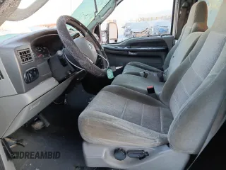 2003 Ford Excursion XLT с VIN 1FMNU41S73ED20341, выставлен на аукционе Copart как лот 85824804 с пробегом 166 539 миль миль и Списание • Salvage title. История ставок и продаж доступна на DreamBid. Изображение 7.
