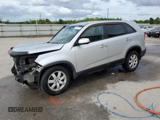 2012 Kia Sorento LX with VIN 5XYKT3A11CG231965, listed as a Copart auction lot 52012875 with 271,965 mi miles and Salvage Title. Bid and sale history available at carsss.com. Image 1.