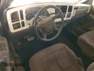 2000 Chevrolet Silverado 1500 LS with VIN 2GCEC19V4Y1133636, listed as a Copart auction lot 44198165 with 308,482 mi miles and Clean Title. Bid and sale history available at carsss.com. Image 8.