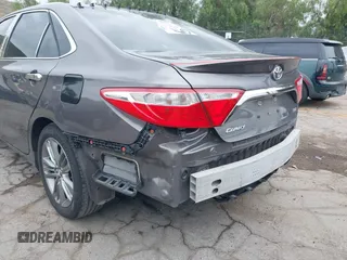 2017 Toyota Camry XLE with VIN 4T1BF1FKXHU389929, listed as a IAAI auction lot 42051551 with 98,285 mi miles. Bid and sale history available at carsss.com. Image 17.