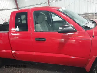 2006 Dodge Dakota SLT with VIN 1D7HE42K16S663994, listed as a IAAI auction lot 40458782 with 208,288 mi miles and . Bid and sale history available at carsss.com. Image 13.