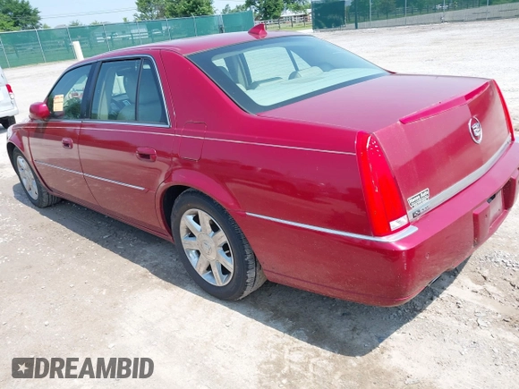 2010 Cadillac DTS 1SD z VIN 1G6KH5EY4AU113587, wystawiony jako IAAI lot #42488941 z przebiegiem 102 285 mil mil oraz . Historia ofert i sprzedaży dostępna na DreamBid. Obrazek 3.