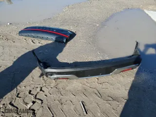 2022 Rivian R1T Adventure Package with VIN 7FCTGAAA6NN013037, listed as a Copart auction lot 75548964 with 8,877 mi miles and Salvage Title. Bid and sale history available at carsss.com. Image 12.