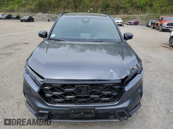2025 Honda CR-V Sport-L with VIN 7FARS6H84SE012482, listed as a Copart auction lot 55705295 with 3,547 mi miles and Salvage Title. Bid and sale history available at DreamBid. Image 5.
