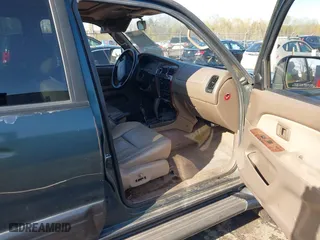1997 Toyota 4Runner Limited with VIN JT3HN87R9V0072754, listed as a IAAI auction lot 41912390 with 260,079 mi miles. Bid and sale history available at carsss.com. Image 5.