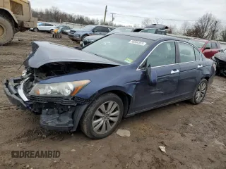 2012 Honda Accord EX-L z VIN 1HGCP3F83CA017690, wystawiony jako Copart lot #72375763 z przebiegiem Nie podano mil oraz Szkoda całkowita • Salvage title. Historia ofert i sprzedaży dostępna na DreamBid. Obrazek 1.